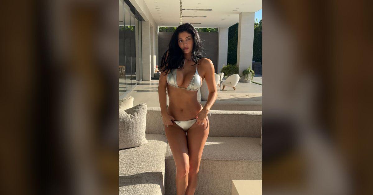 image of Kylie Jenner took a sunset shower before her photoshoot.