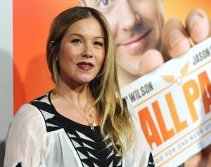 2011__02__Christina_Applegate_Feb24newsnea 300×237.jpg