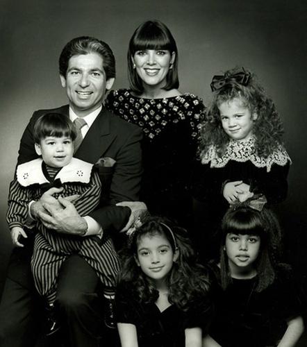 See All The Kardashians' Amazing Christmas Cards Through The Years