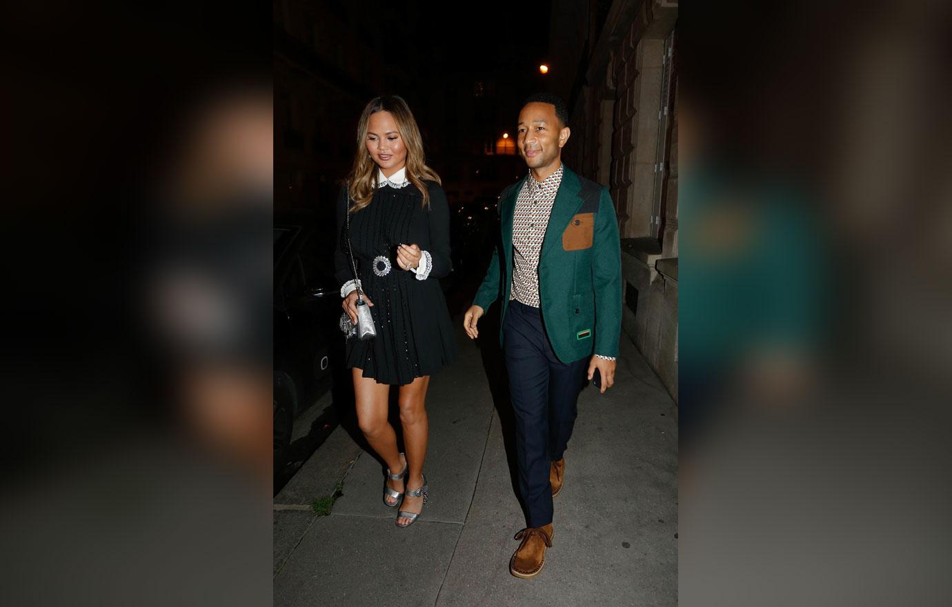 John Legend Chrissy Teigen Paris Hotel 07