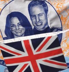 2011__04__royalweddingparty428 242×300.jpg