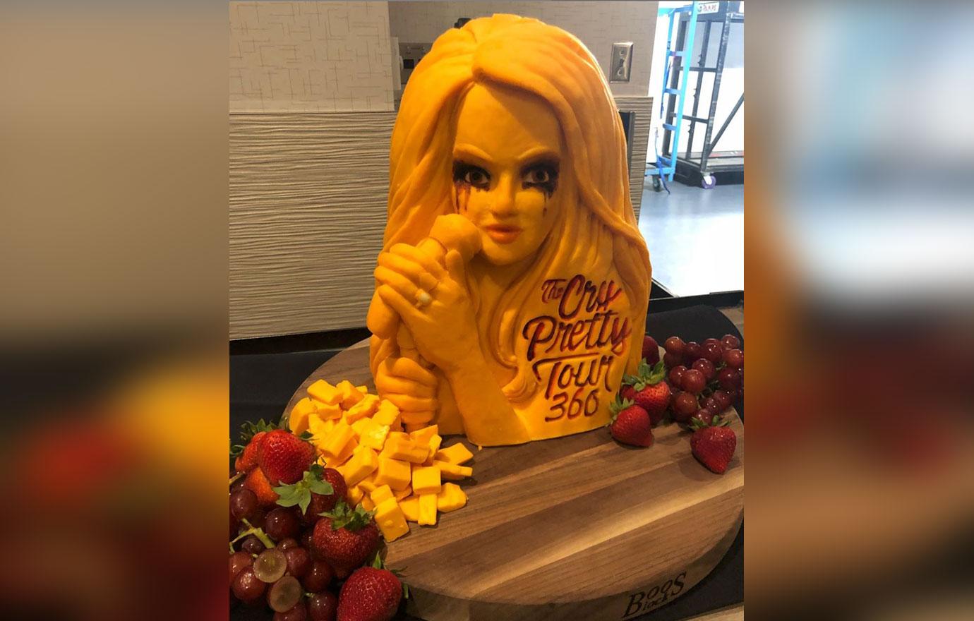 Carrie Underwood's Cheese Sculpture