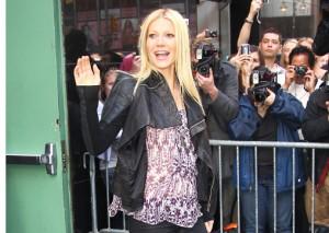 2010__04__51_Paltrow_Gwyneth_04301a0 300×213.jpg