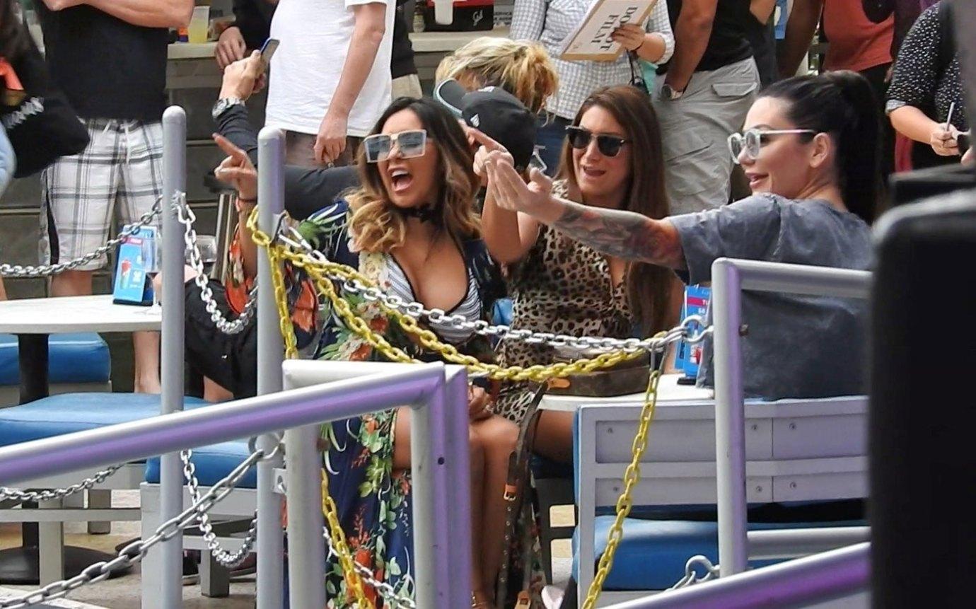 jwoww shirtless mystery man filming jersey shore family vacation miami pics 10