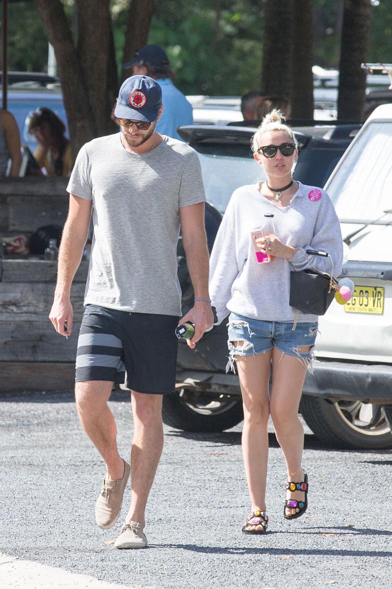 Miley cyrus wedding liam hemsworth australia 05