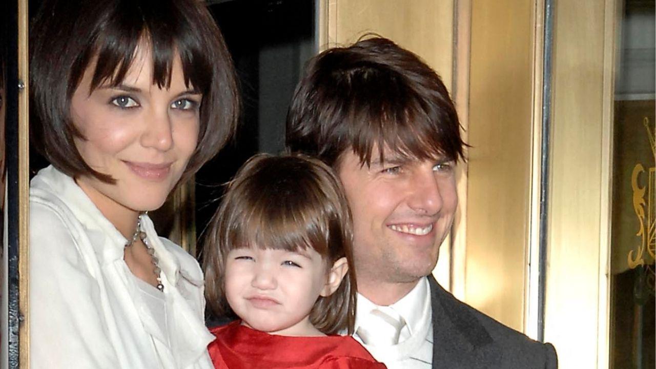 Image of Katie Holmes, Tom Cruise and their daughter