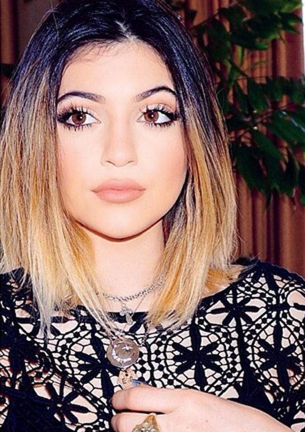 Kylie Jenners 90s Blunt Bob Hairstyle  POPSUGAR Beauty