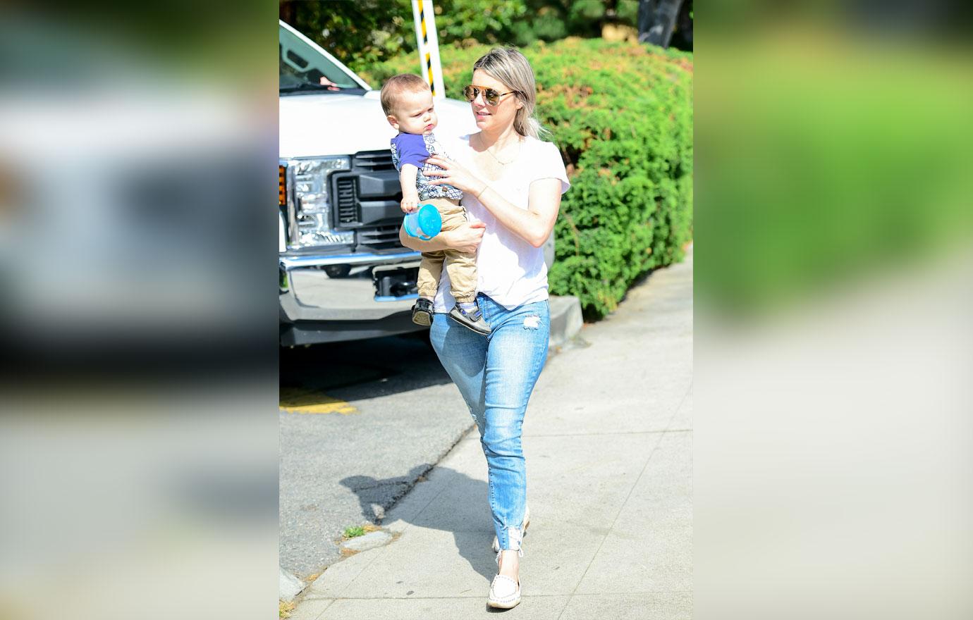 Ali-Fedotowsky-Son-Splinter-Infection