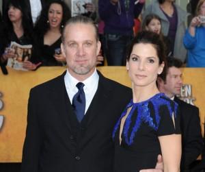 2010__05__Sandra_bullock_Jesse_James_May14news 300×270.jpg