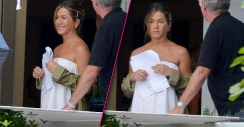 Jennifer aniston naked towel