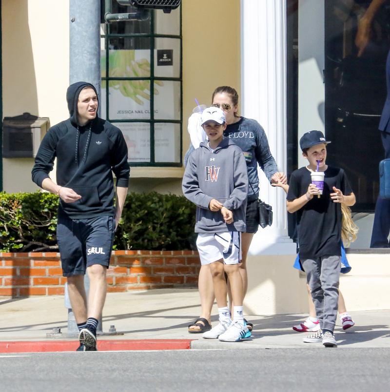 *EXCLUSIVE* David and Victoria Beckham have a family day of fitness **WEB EMBARGO UNTIL 6AM PST ON 04/01/16**