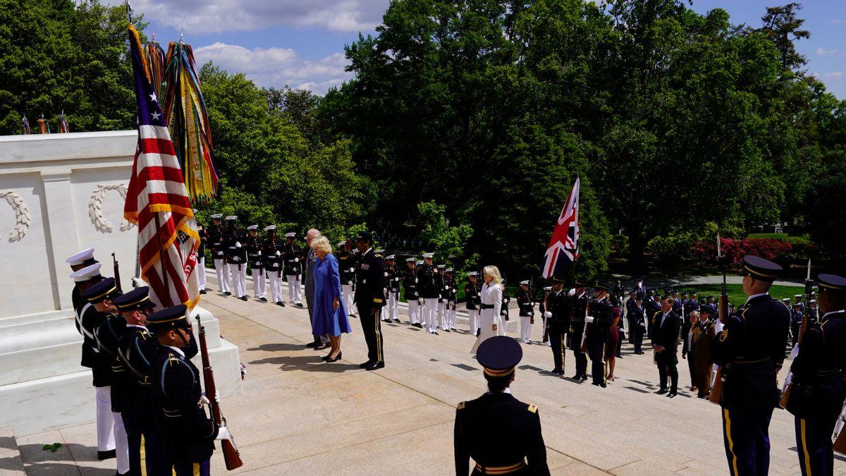 Image of The upside-down union flag drew backlash.