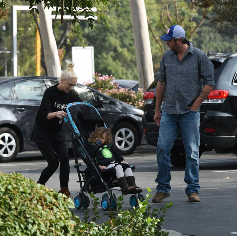 Gwen Stefani and Blake Sheldon with Apollo