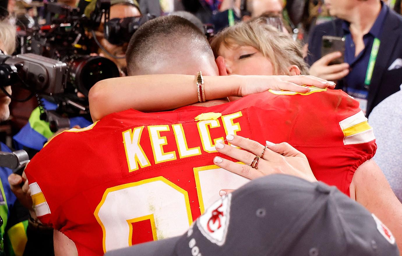 travis kelce should propose taylor swift by july patti stanger says