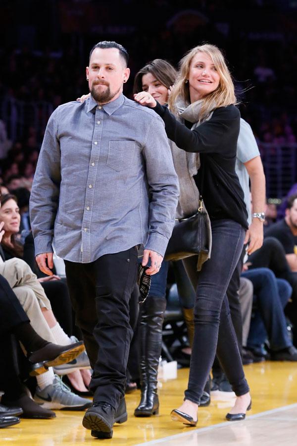 Flirty Fans! See Newlyweds Cameron Diaz And Benji Madden Smooch For The ...