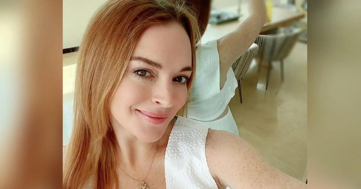 lindsay lohan makeup free selfie face lift rumors photo