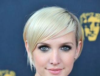 Ashlee simpson celeb bio headshot.jpg