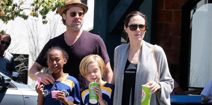 EXCLUSIVE: Brad Pitt &amp; Angelina Jolie go to lunch with their kids in Hollywood.