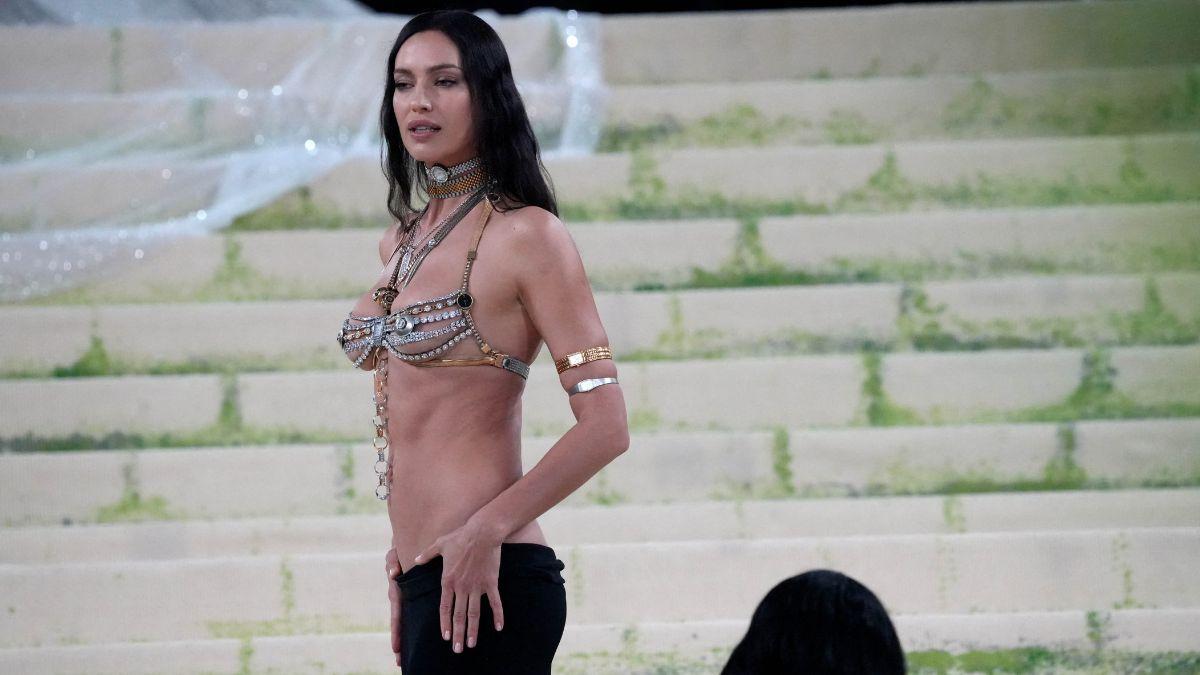 Image of Irina Shayk attended the 2026 Met Gala.