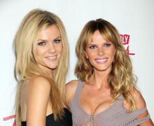 2011__02__Sports_lllustrated_Feb18_0 300×245.jpg