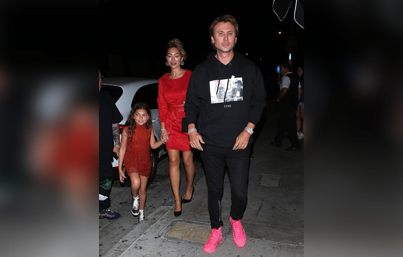 farrah-abraham-Jonathan-Cheban-dinner-photos-daughter-sophia