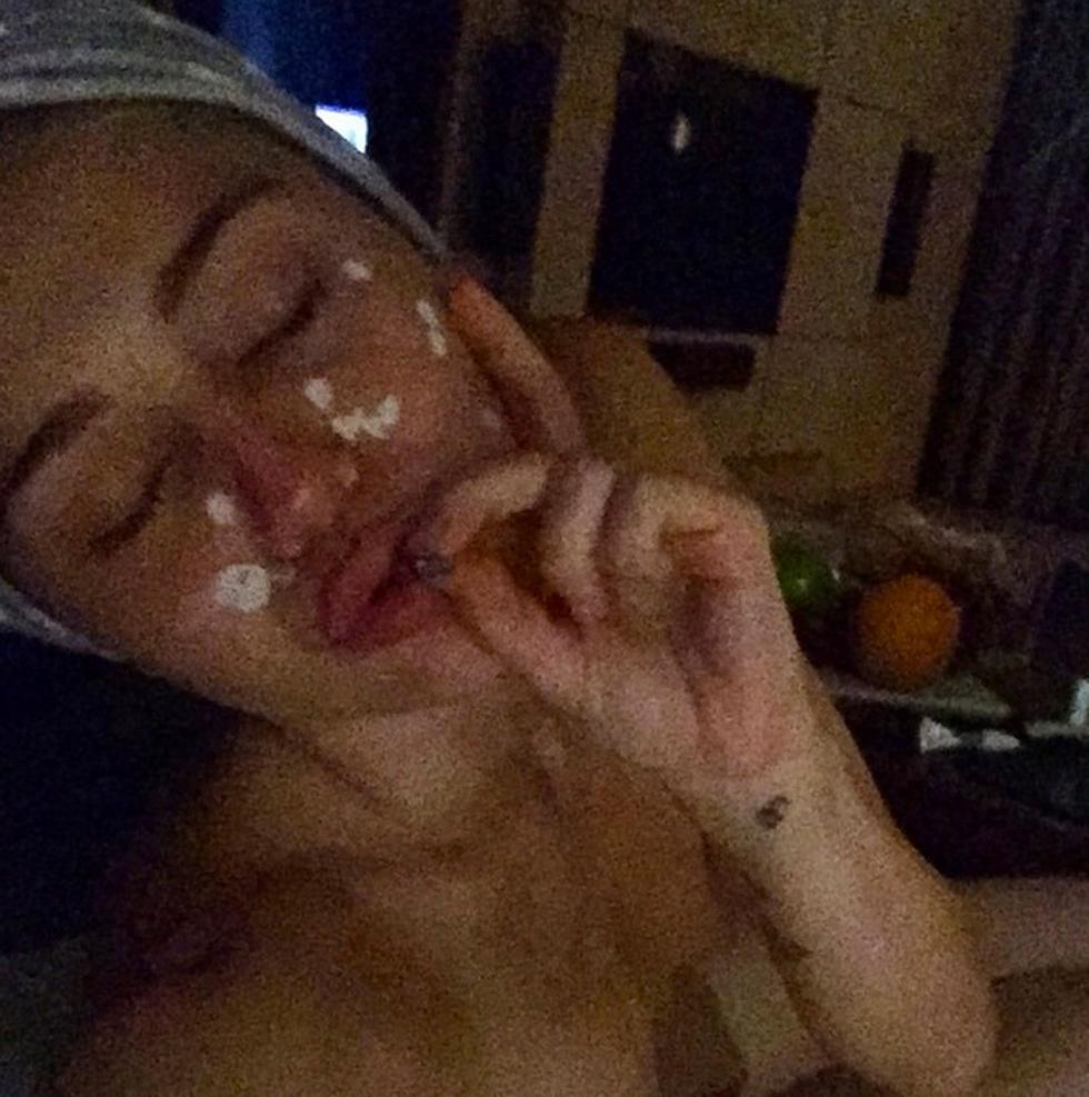 Miley cyrus smoking joint