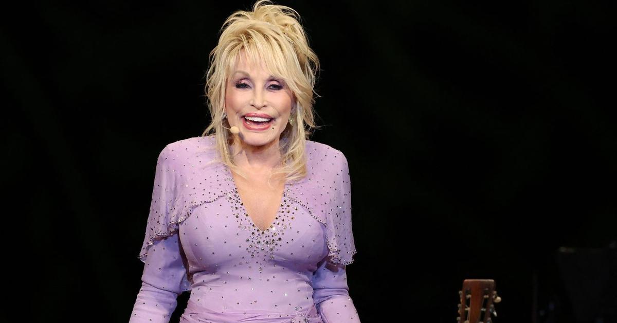 'You're Gonna Get a Sunburn Out Here': Rare Photos of Dolly Parton and Carl Dean Revealed