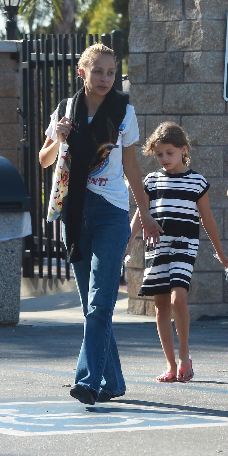 Exclusive&#8230; Nicole Richie And Family Spend Quality Time