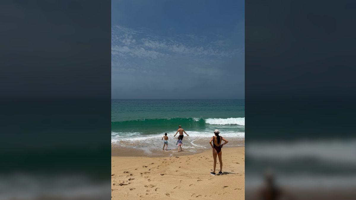 Photo of Megan Markle wore a daring backless swimsuit while enjoying a day at the beach.
