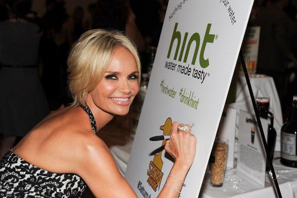 Kristin chenoweth hint water