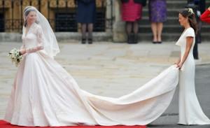 2011__04__Kate_Middleton_Wedding_Dress_April29newsnea 300×183.jpg