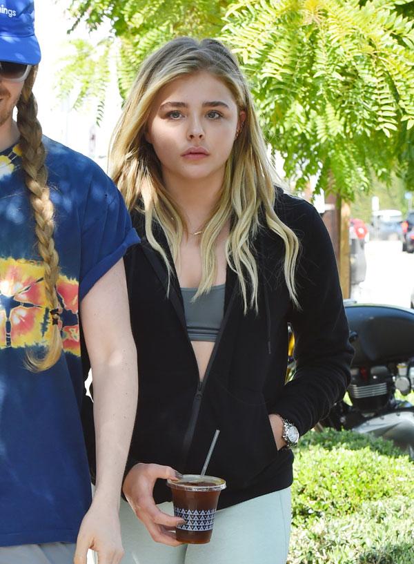 brooklyn beckham wants chloe moretz back