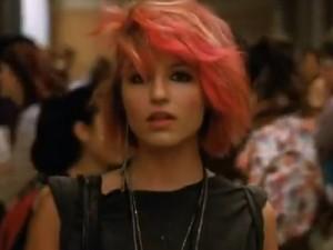 2011__09__Dianna Agron Glee Season3 300×225.jpg