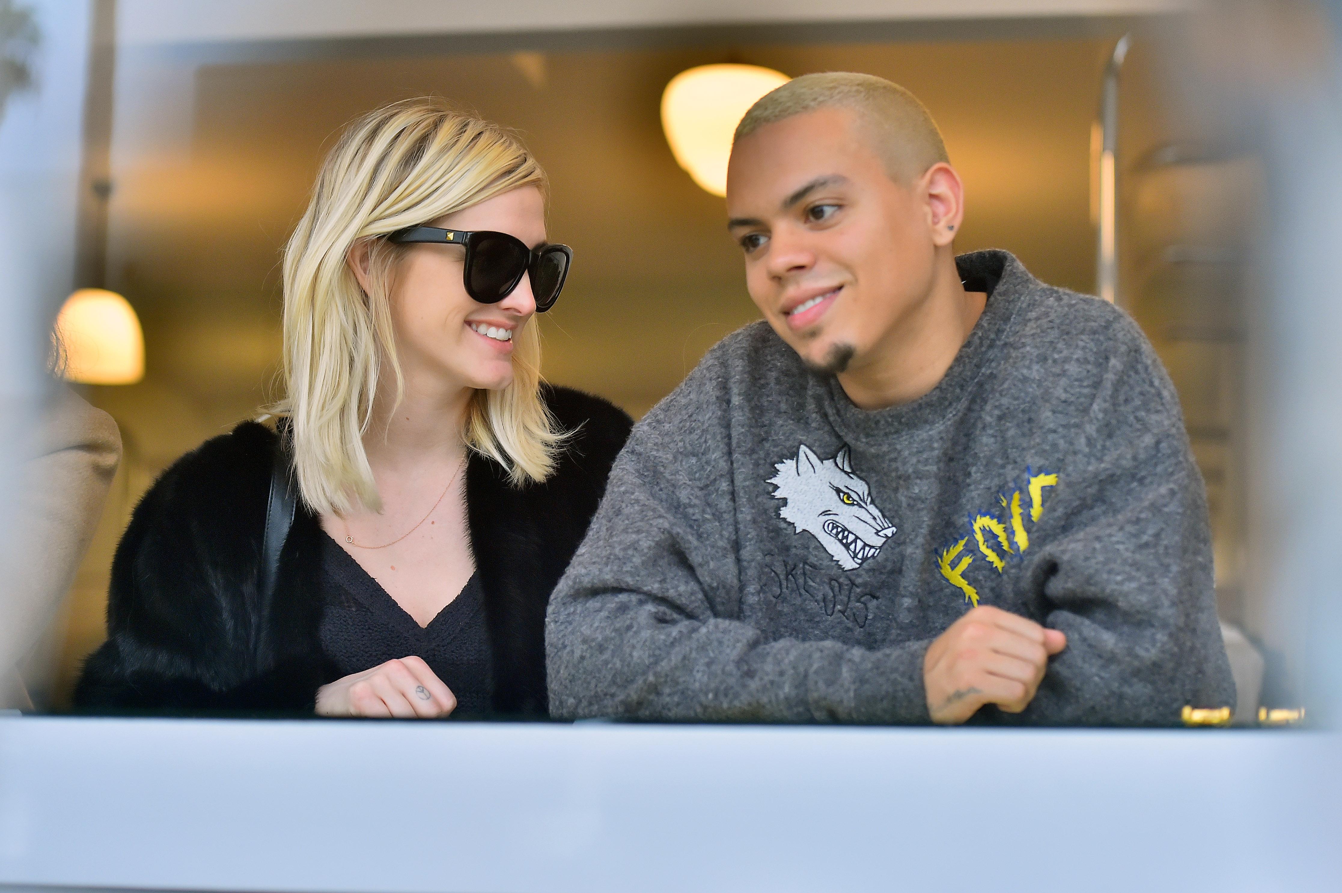 Pregnant Ashlee Simpson and her husband Evan Ross go Christmas shopping on Melrose