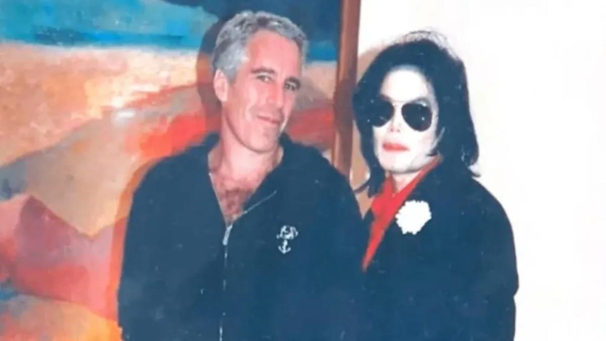picture Jeffrey Epstein & Michael Jackson. 