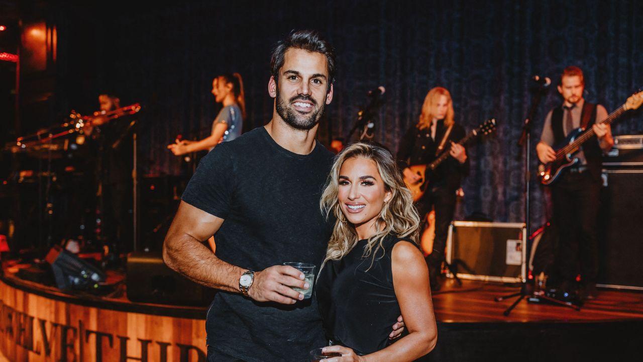 Image of Jessie James Decker and Eric Decker share four children.