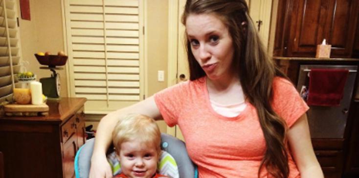 Jill duggar pregnant traveling central america zika virus derick dillard hero