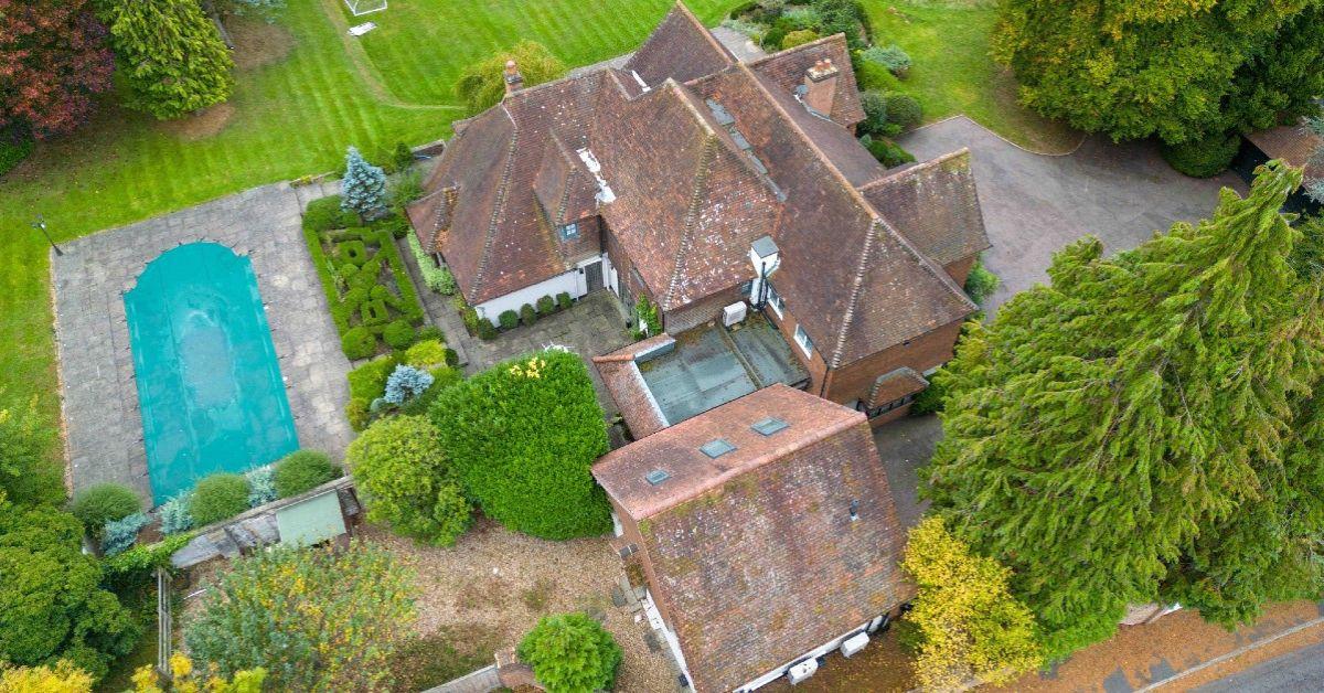 Image of Liam Payne owned a home in England.