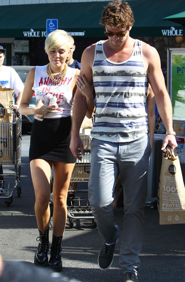 Miley cyrus liam hemsworth back together  fame 03