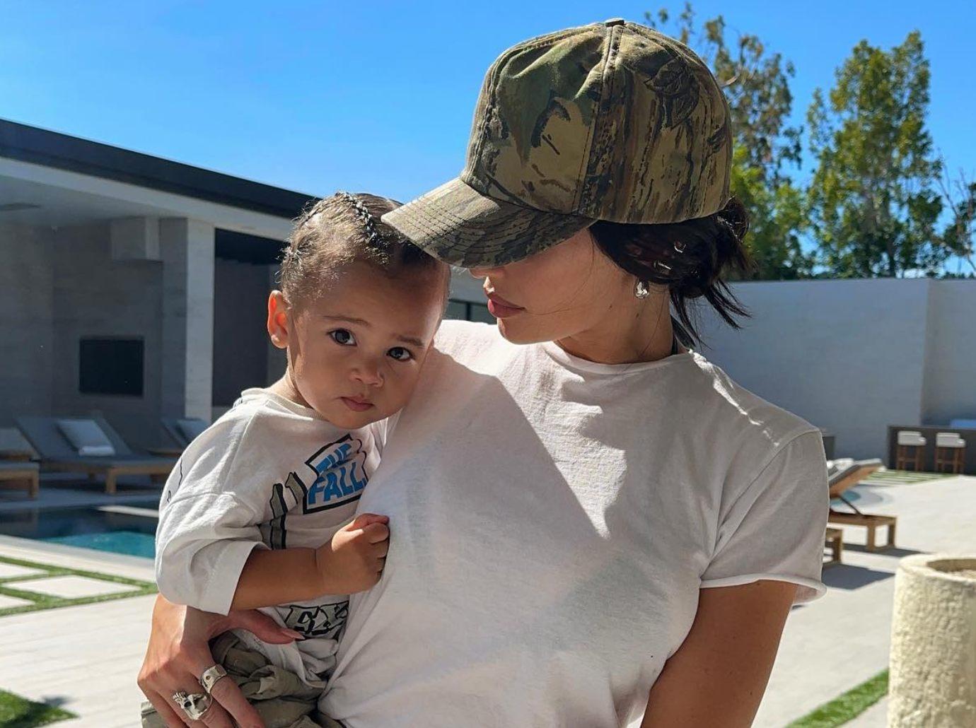 kylie jenner protecting daughter stormi public eye innocent