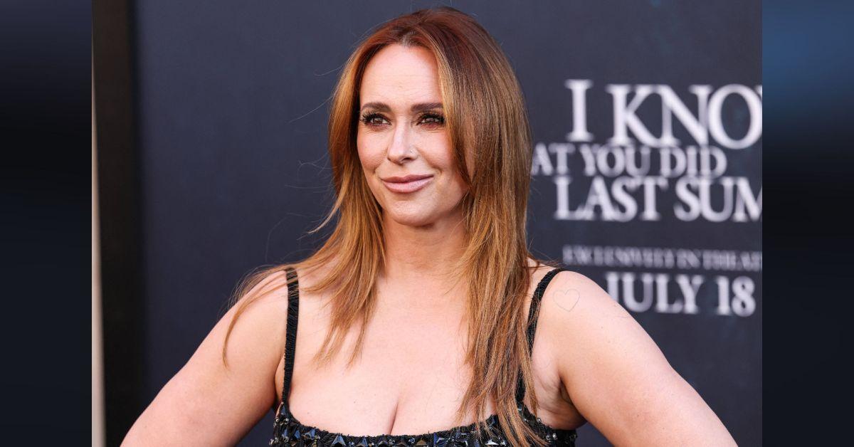 jennifer love hewitt praised realistic body i know what you did last summer premiere photos