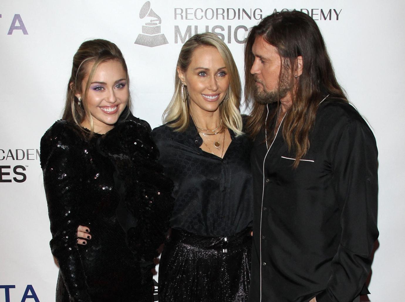 Miley Cyrus Snubs Dad Billy Ray In 2024 Grammys Acceptance Speech - Miley Cyrus Opens Up About Dad Billy Ray's New Relationship With Elizabeth Hurley