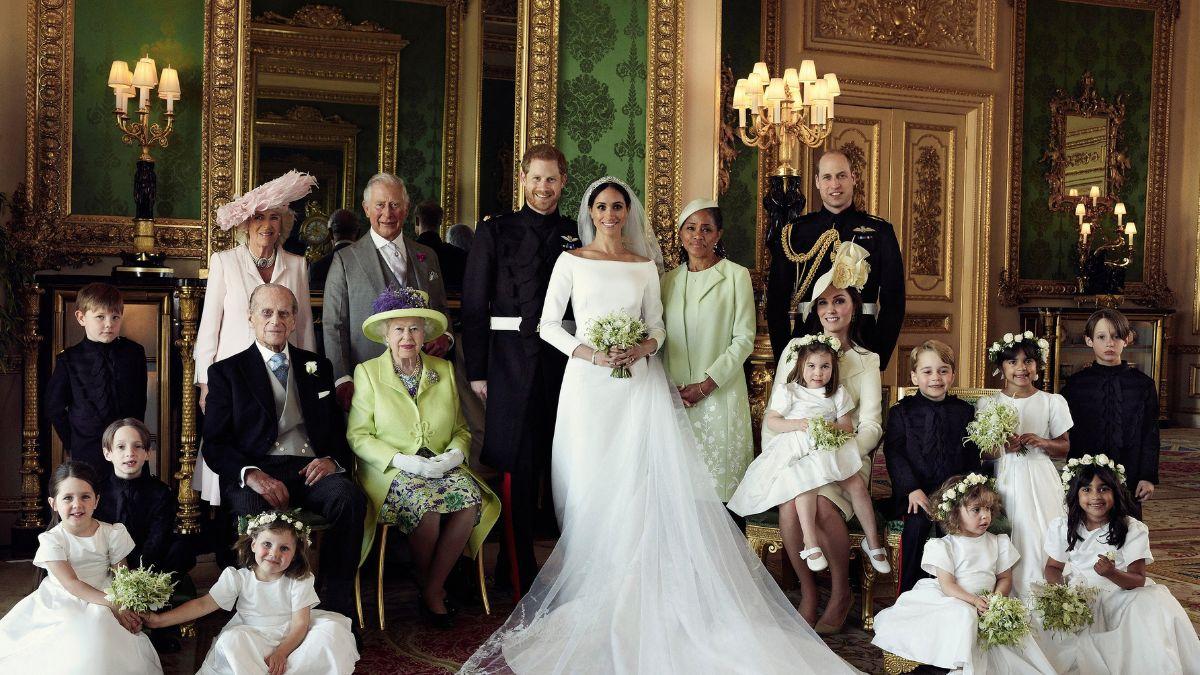 image of royal family