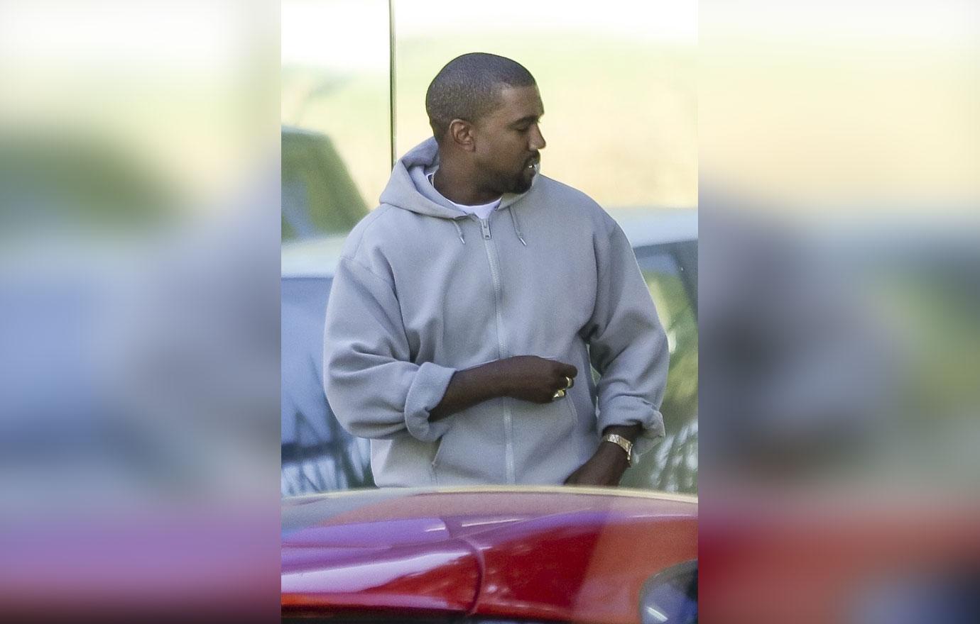 Kanye West Shows Off Bling After Robbery