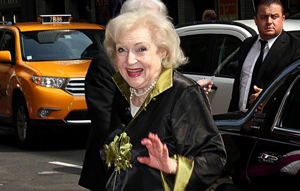 betty white agent hosting saturday night live incredible experiences