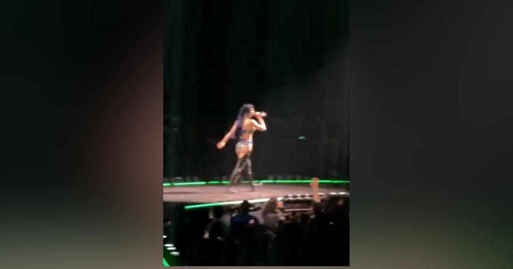 Katy Perry's Top Falls Off During NSFW Concert Malfunction: Watch