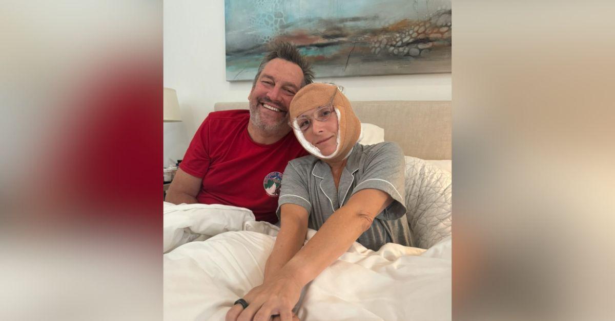 ricki lake reveals before after results facelift  pound weight loss