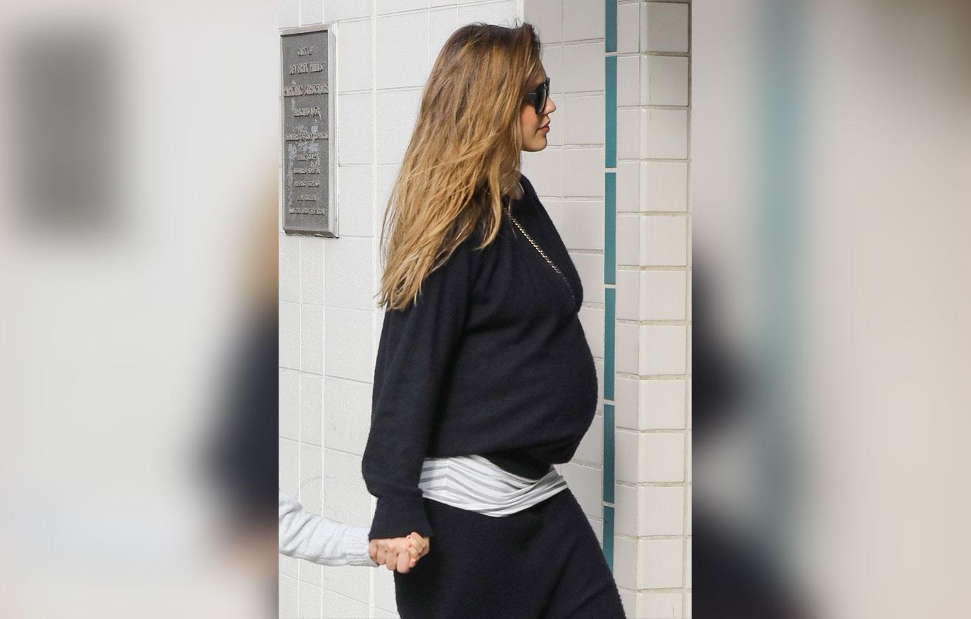 Jessica alba pregnant