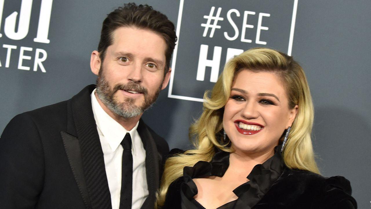 Photo of Kelly Clarkson and Brandon Blackstock divorced in 2022.