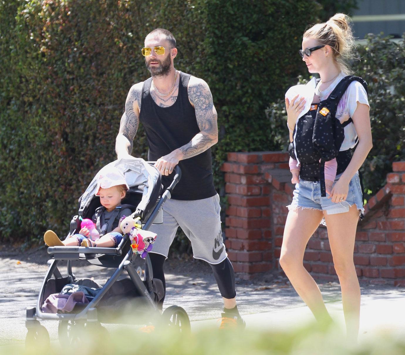 Behati Prinsloo, Adam Levine